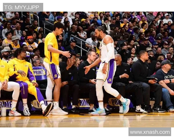 湖人对阵热火常规赛精彩回顾视频全场集锦与精彩瞬间分享